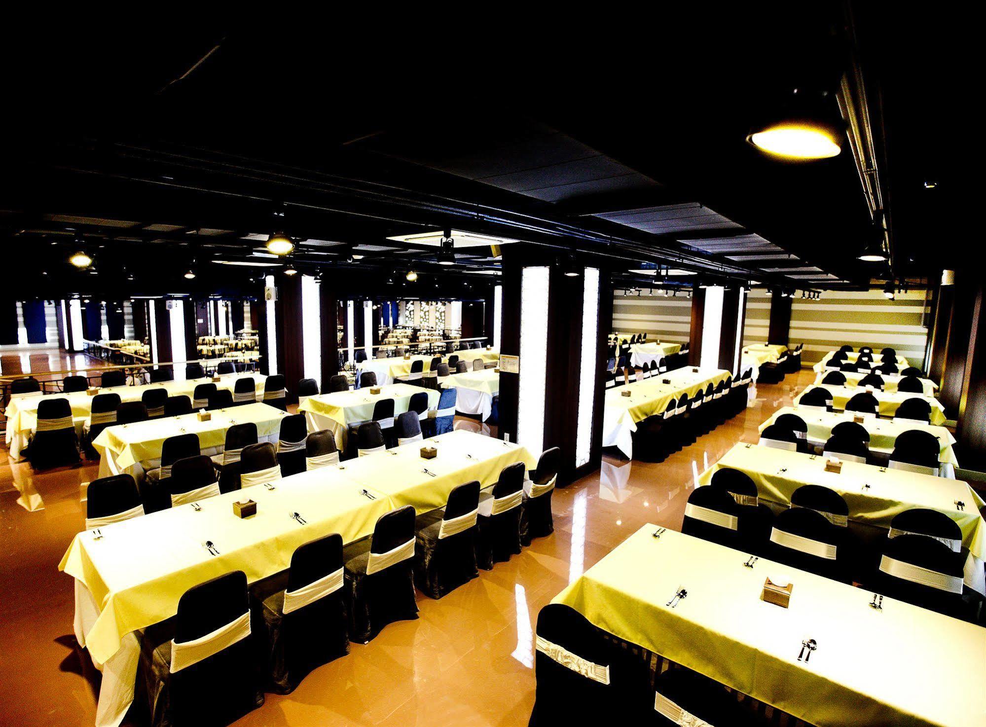Changwon Hotel Dış mekan fotoğraf